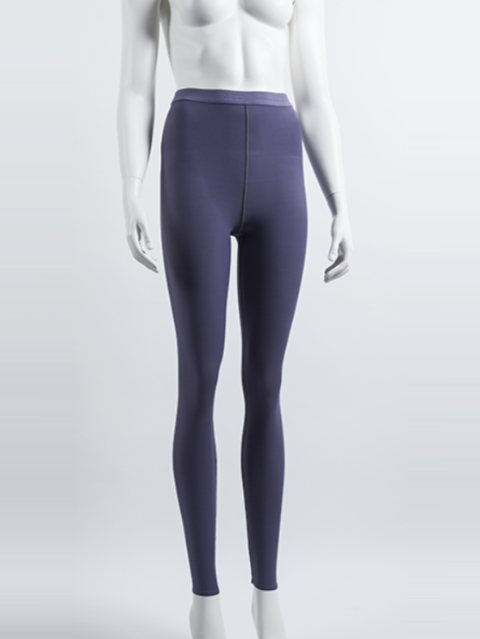 Panty compressif long, coloris parme, de la taille aux chevilles, porté par un mannequin.